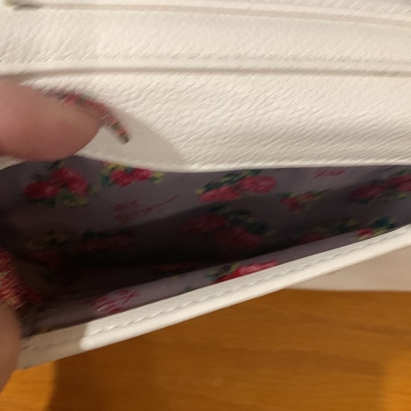 Betsey Johnson, Crossbody, bag, wallet, and purse all in one - Picture 7 of 7